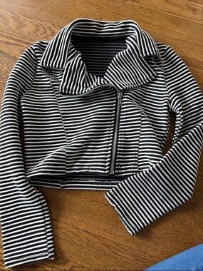 Striped Black & White Cropped Zip Jacket - girls smal
